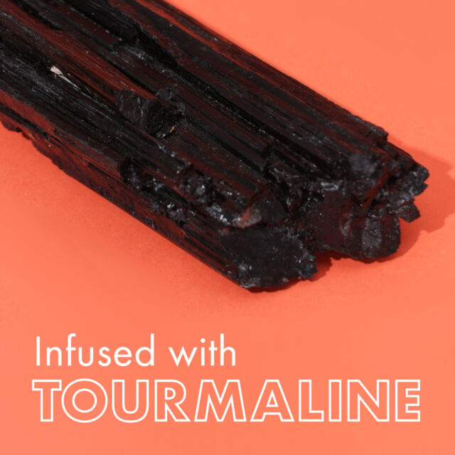 Presenting our magic ingredient found in every Malina product: Tourmaline! ✨💎

Check out some of the amazing benefits it brings to hair ⬇️

🌟 Balances hair pH
🌟 Neutralizes static
🌟 Kisses frizz goodbye
🌟 Provides reconstruction for both straight & curly hair

#malinausa #tourmaline #naturalingredients #professionalhaircare #explorebeauty